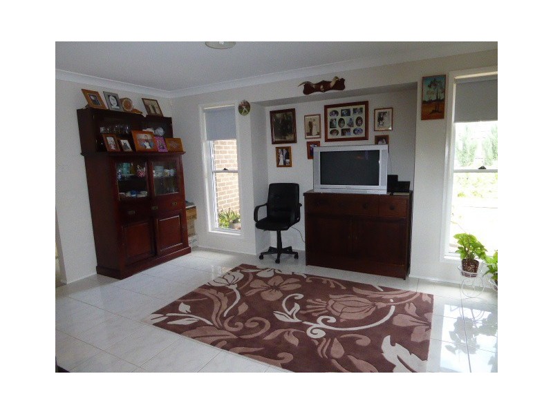 26 Barry Crescent, Goulburn NSW 2580