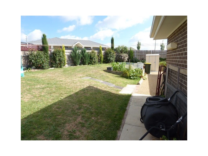 26 Barry Crescent, Goulburn NSW 2580