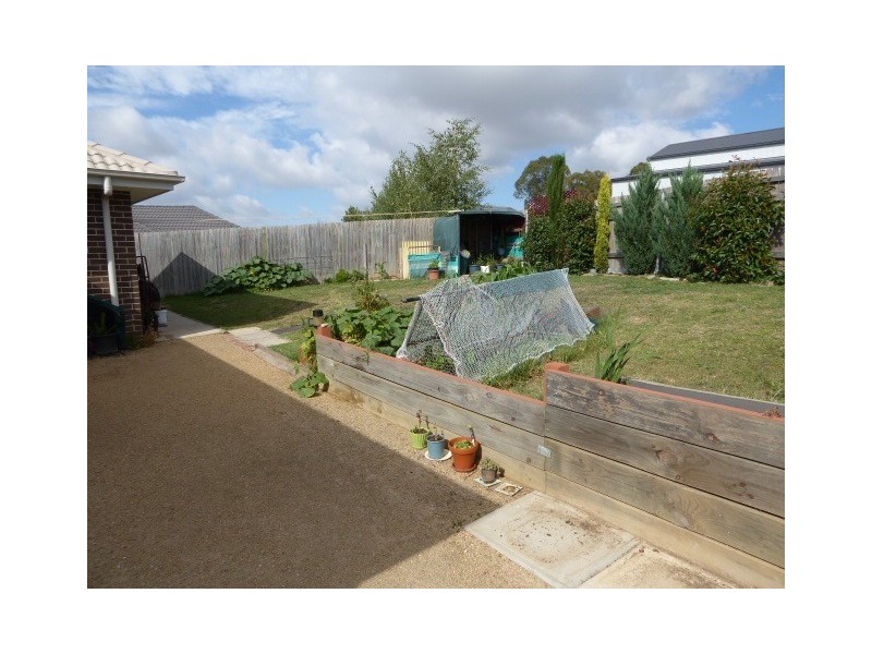 26 Barry Crescent, Goulburn NSW 2580