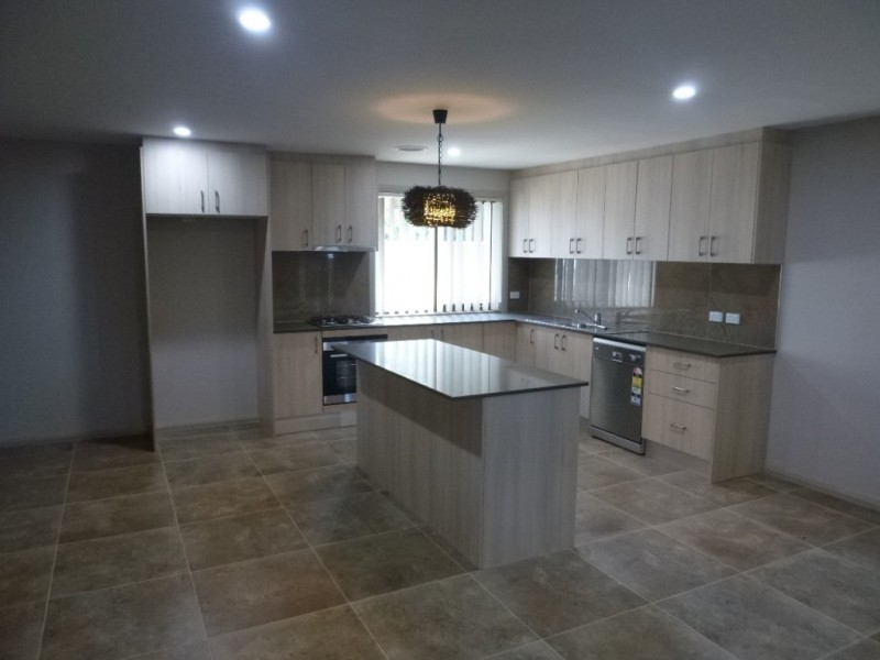 48 Gourock Avenue, Goulburn NSW 2580