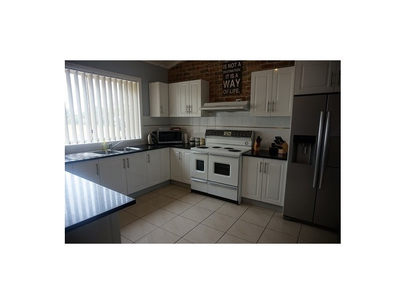 328 Tiyces Lane, Goulburn NSW 2580