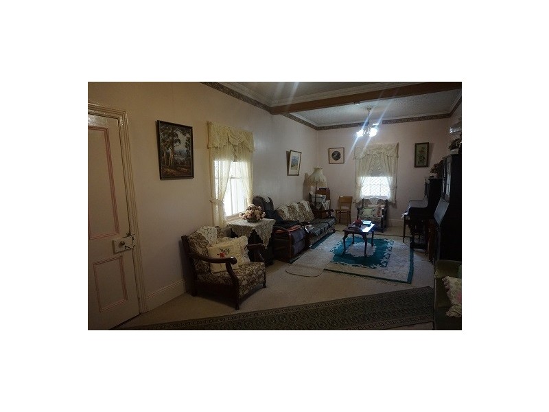 8 Francis Street, Goulburn NSW 2580