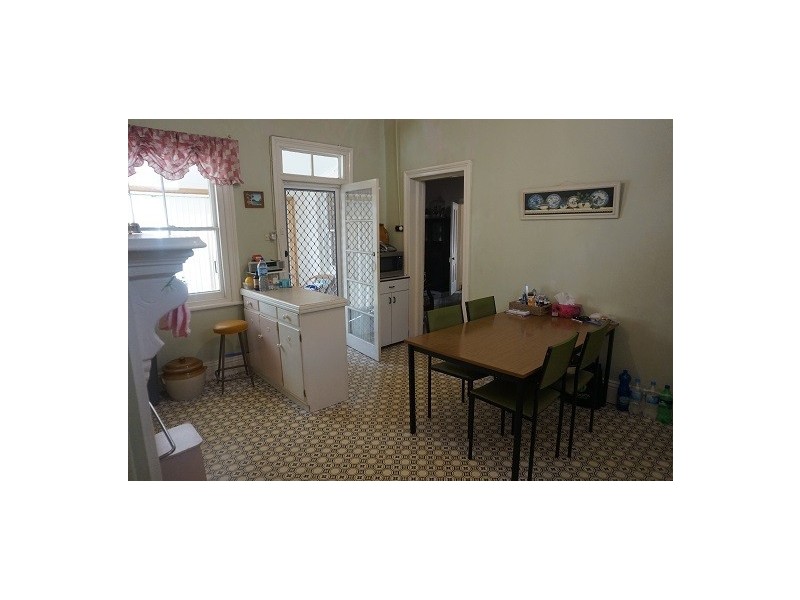 8 Francis Street, Goulburn NSW 2580