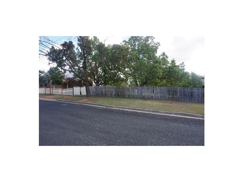 8 Francis Street, Goulburn NSW 2580