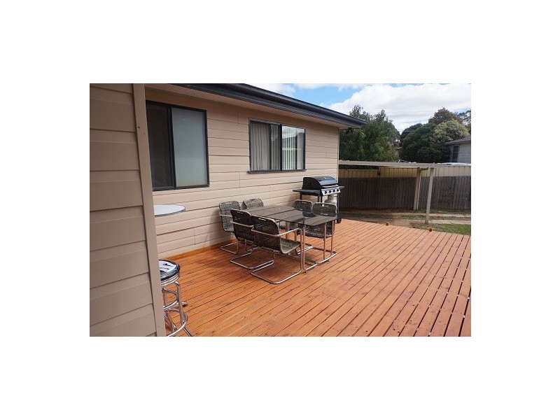4 Caoura Crescent, Goulburn NSW 2580