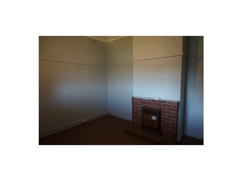 125 Clinton Street, Goulburn NSW 2580