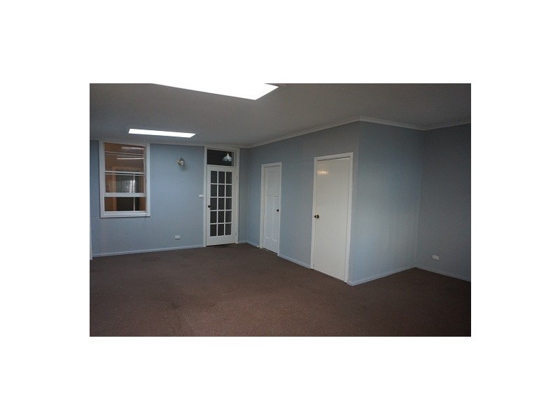 125 Clinton Street, Goulburn NSW 2580