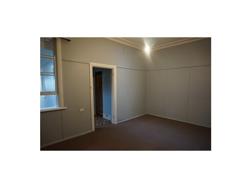 125 Clinton Street, Goulburn NSW 2580