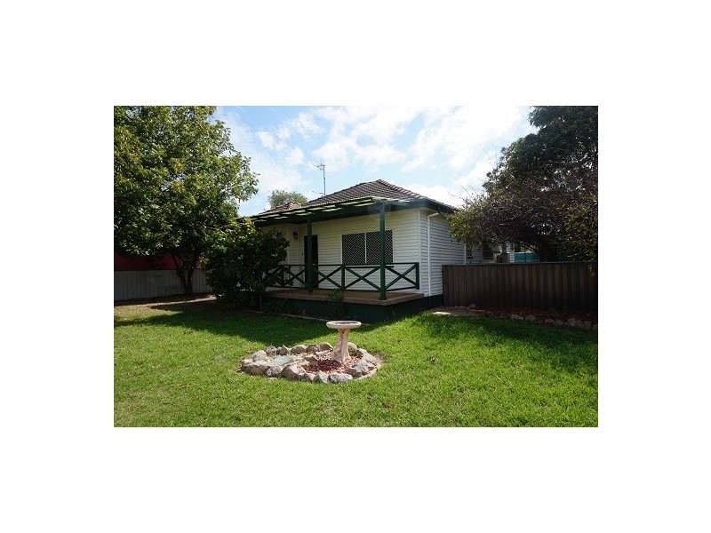 90 Queen Street, Goulburn NSW 2580