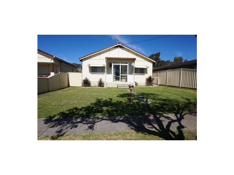 11 Bellevue Street, Goulburn NSW 2580