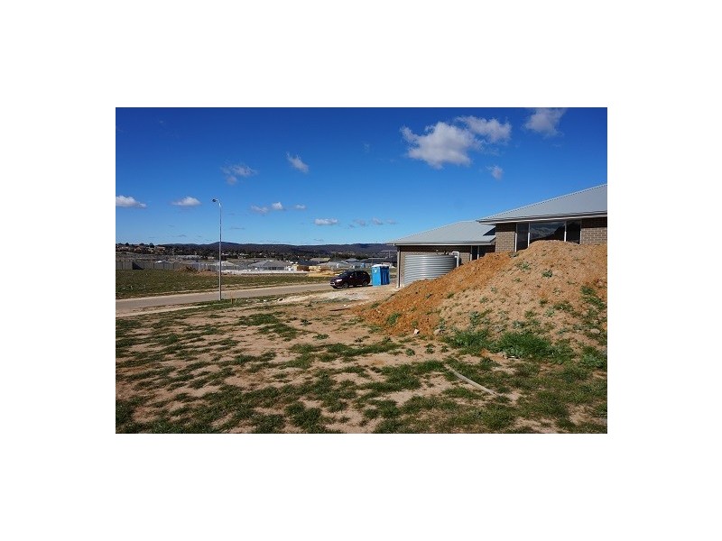 Lot 408 Swan Loop, Goulburn NSW 2580