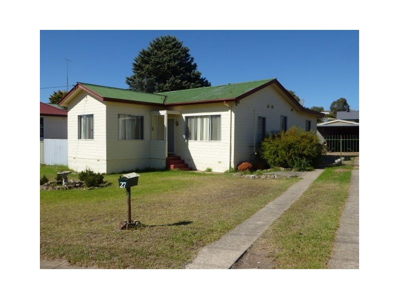 27 Lisgar Street, Goulburn NSW 2580