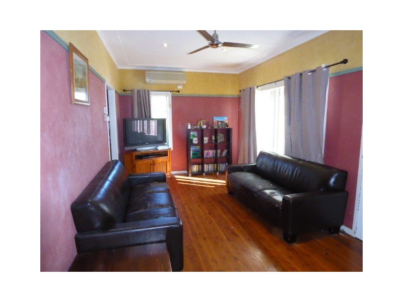 27 Lisgar Street, Goulburn NSW 2580