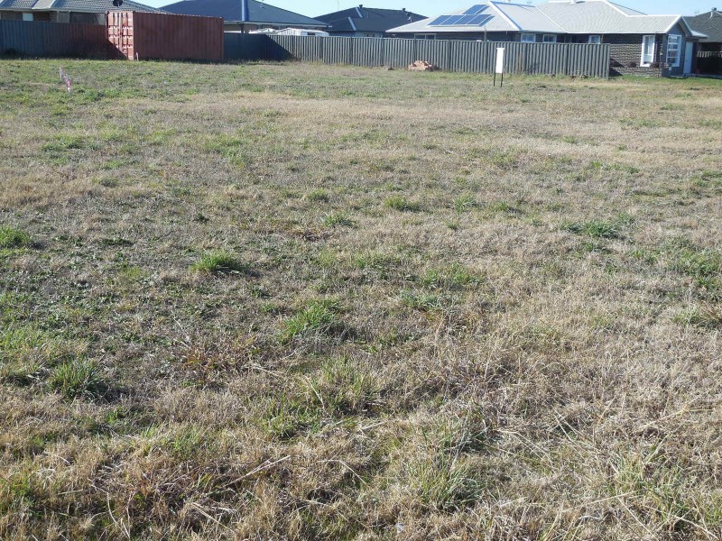 3/12 Fox Close, Goulburn NSW 2580