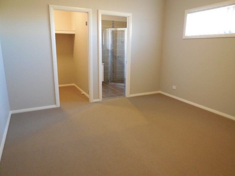 House 1,59 Kidd Circuit, Goulburn NSW 2580