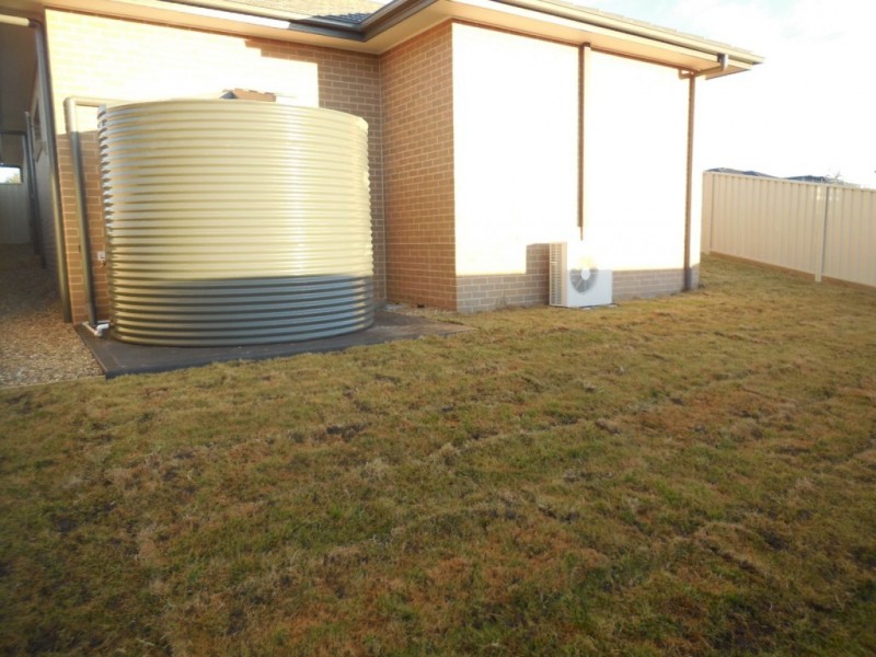 House 1,59 Kidd Circuit, Goulburn NSW 2580