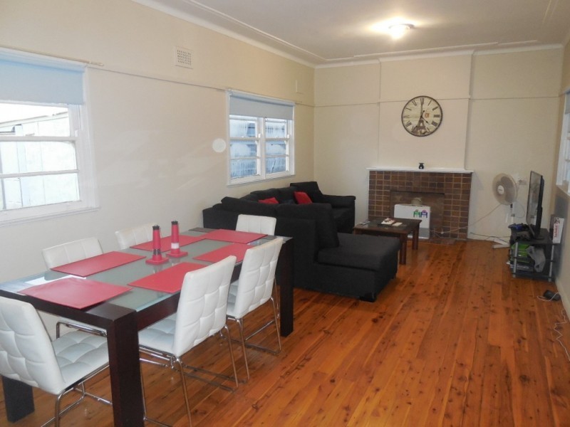 10 Gibson Street, Goulburn NSW 2580