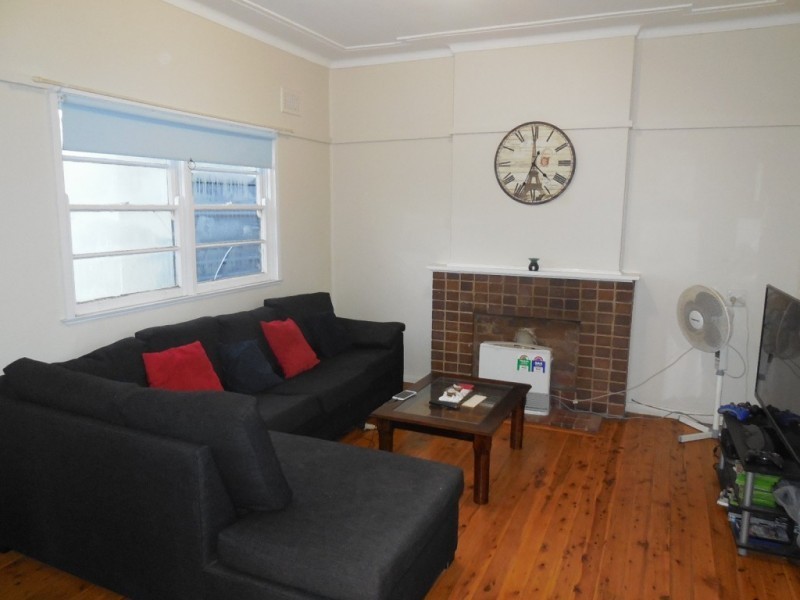 10 Gibson Street, Goulburn NSW 2580