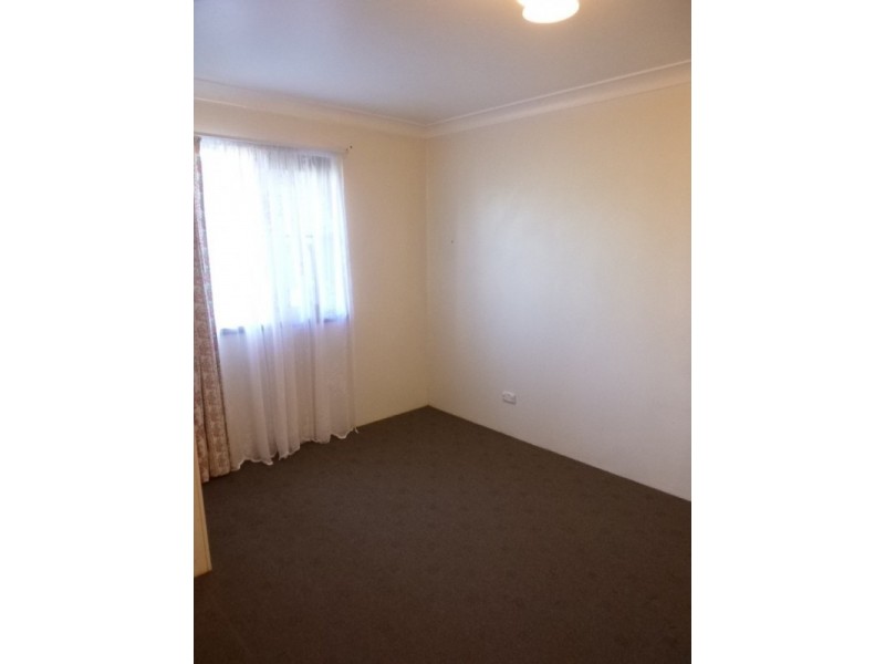 1/12 Bradford Drive, Goulburn NSW 2580