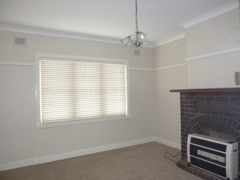 108 Sloane Street, Goulburn NSW 2580