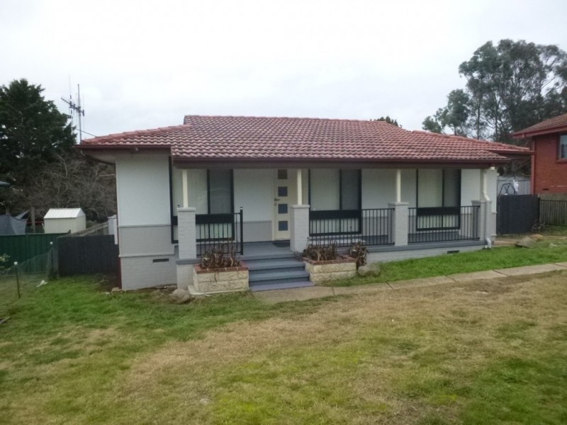 10 Caoura Crescent, Goulburn NSW 2580