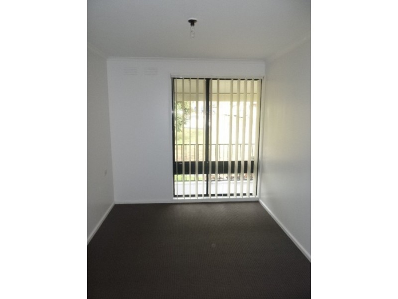 10 Caoura Crescent, Goulburn NSW 2580