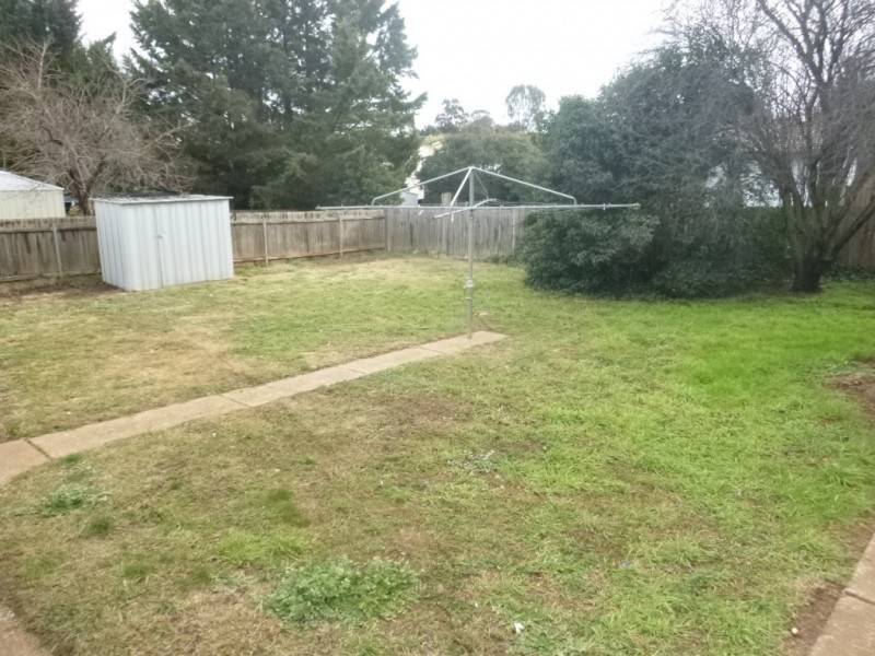 10 Caoura Crescent, Goulburn NSW 2580