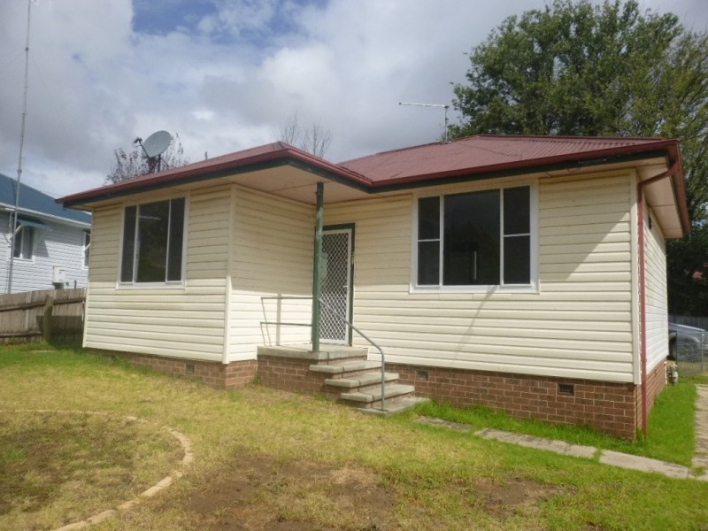 2 Jubilee Avenue, Goulburn NSW 2580