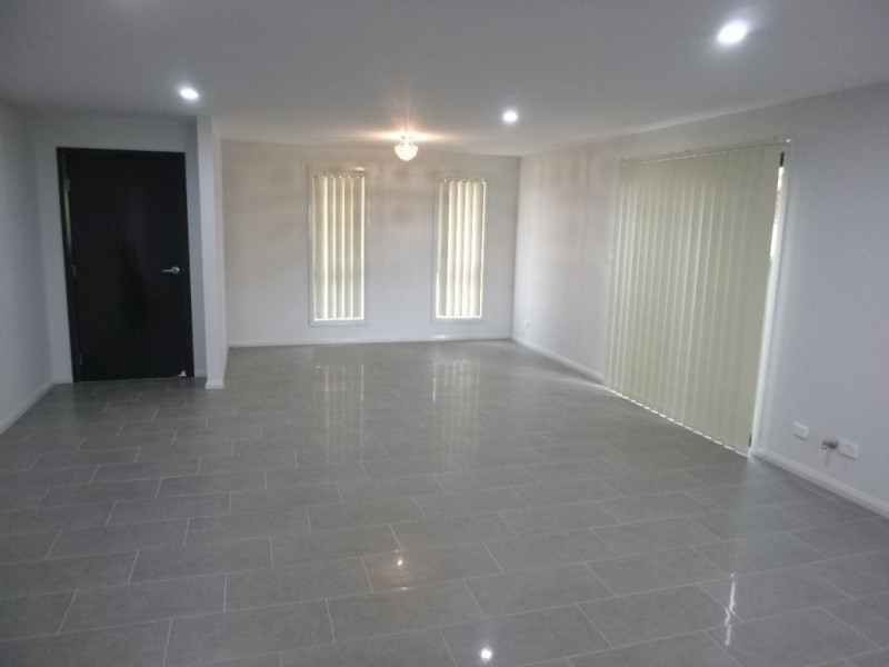 54 Gourock Ave, Goulburn NSW 2580