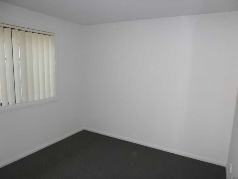 54 Gourock Ave, Goulburn NSW 2580