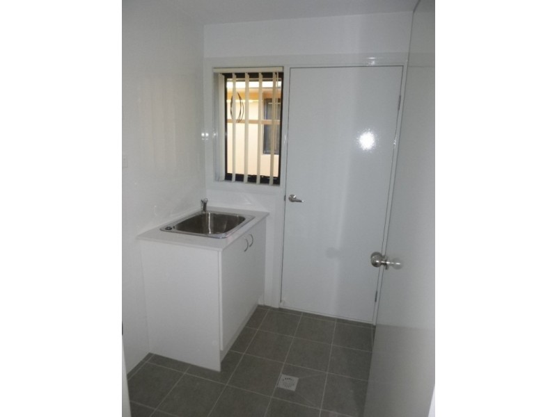 54 Gourock Ave, Goulburn NSW 2580