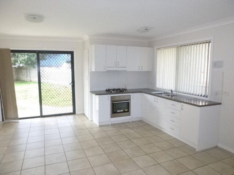 4 Caoura Crescent, Goulburn NSW 2580