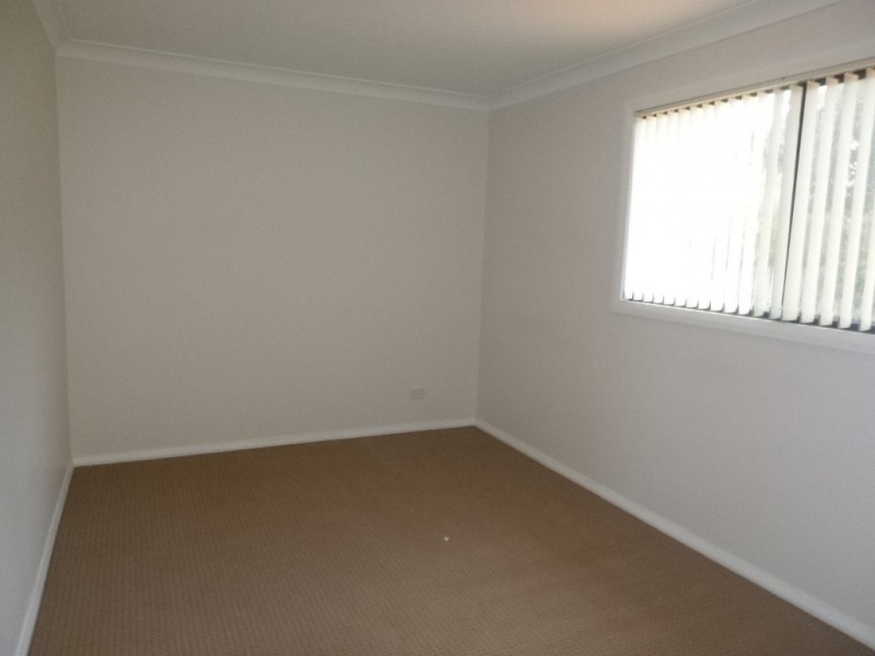 4 Caoura Crescent, Goulburn NSW 2580