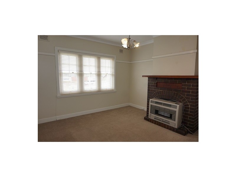 108 Sloane Street, Goulburn NSW 2580