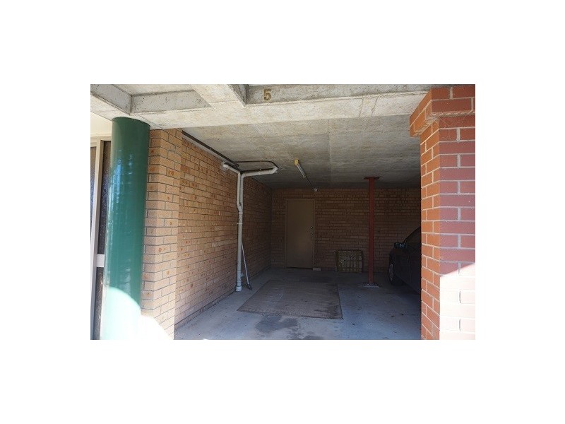 5/33 Ottiwell Street, Goulburn NSW 2580