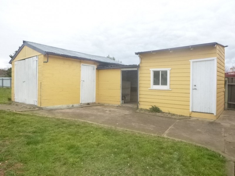 166 Clinton Street, Goulburn NSW 2580