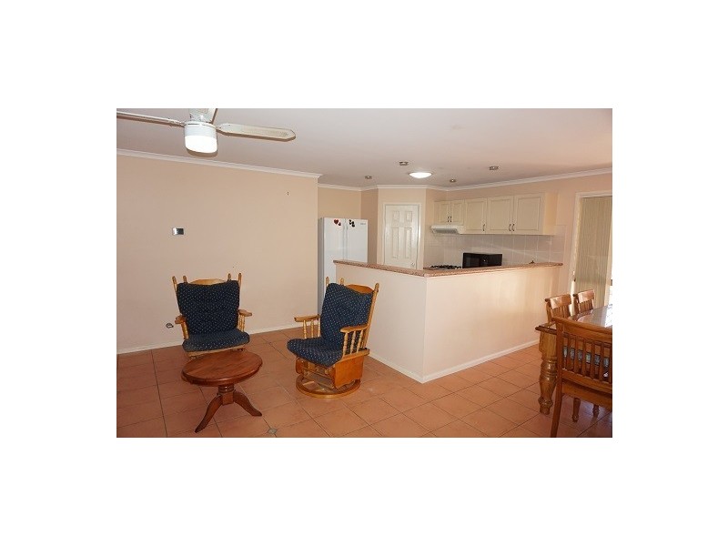 12 Dimitri Street, Goulburn NSW 2580