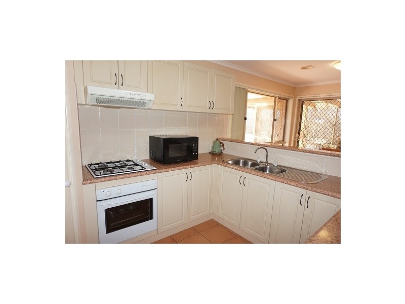 12 Dimitri Street, Goulburn NSW 2580