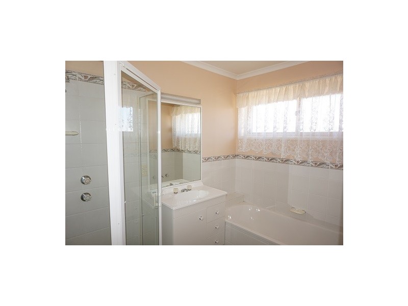 12 Dimitri Street, Goulburn NSW 2580