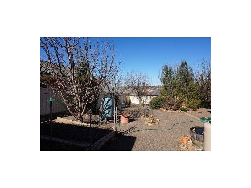 12 Dimitri Street, Goulburn NSW 2580