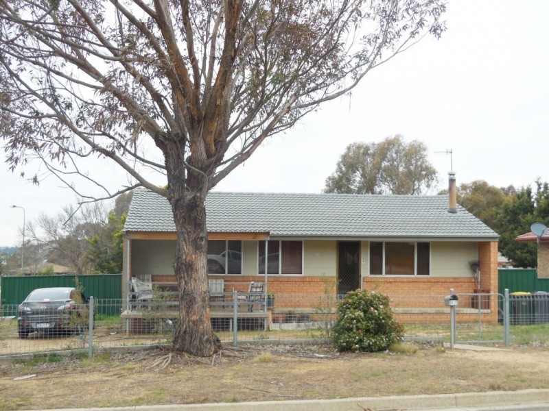 63 Yarrowlow Street, Goulburn NSW 2580