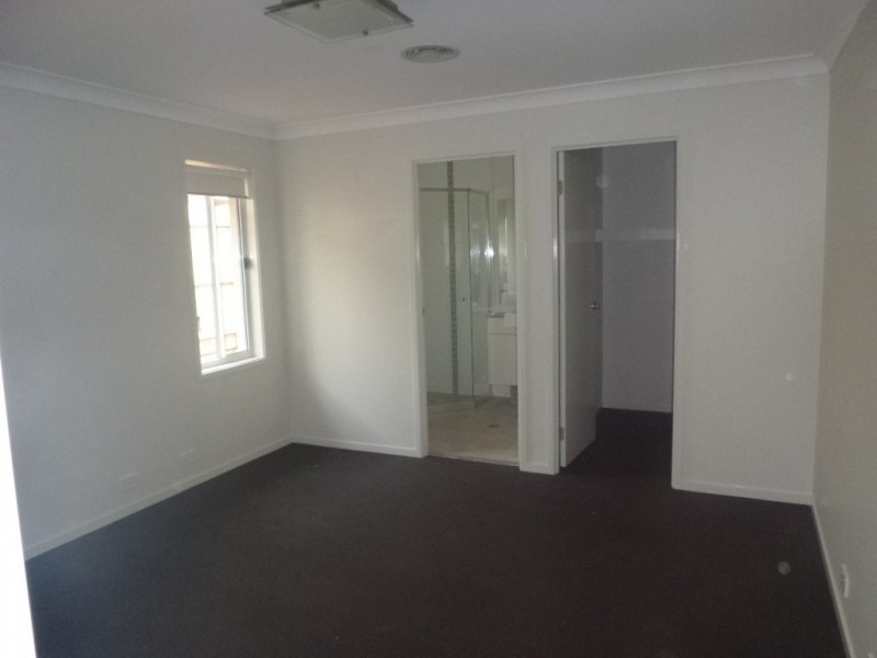 12 Lovet Street, Goulburn NSW 2580