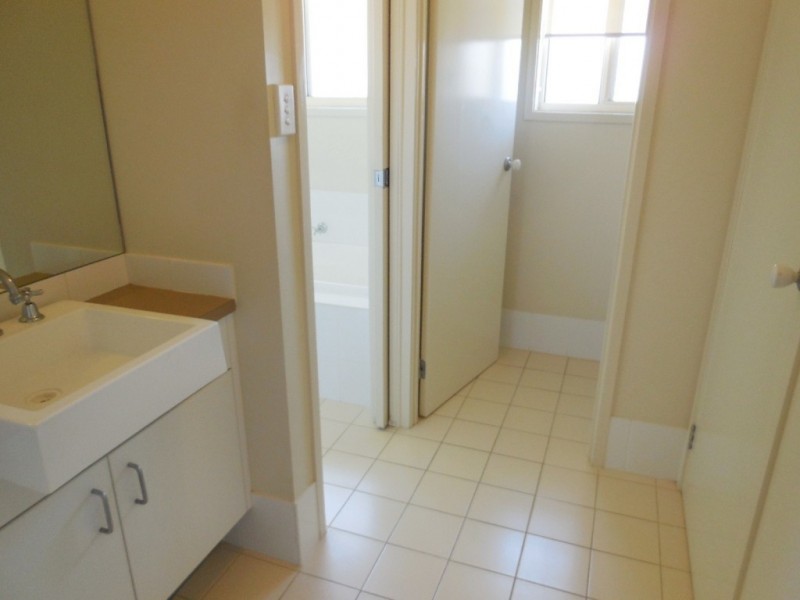 124 Gibson Street, Goulburn NSW 2580