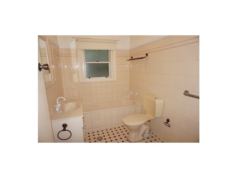 90 Queen Street, Goulburn NSW 2580