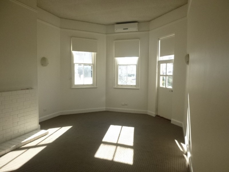 10/8 Ben Street, Goulburn NSW 2580