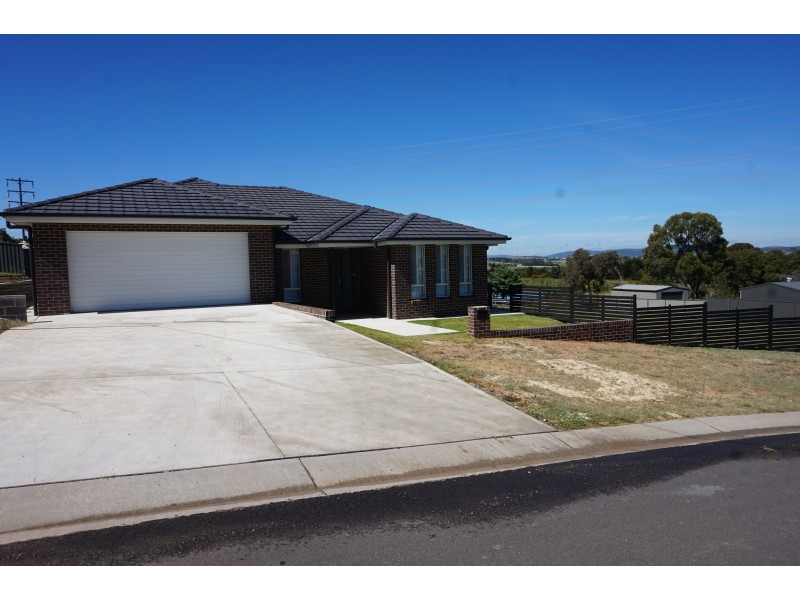 19 Melliodora Drive, Goulburn NSW 2580