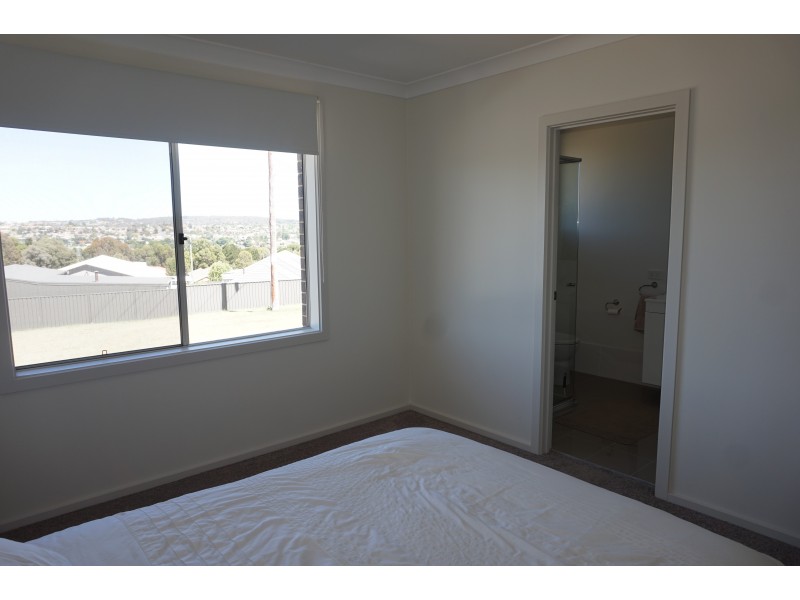 19 Melliodora Drive, Goulburn NSW 2580