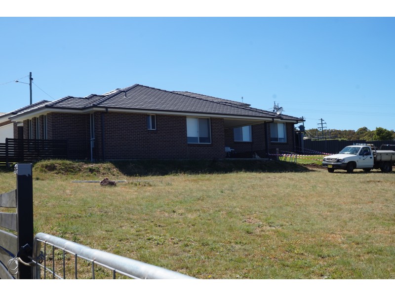 19 Melliodora Drive, Goulburn NSW 2580