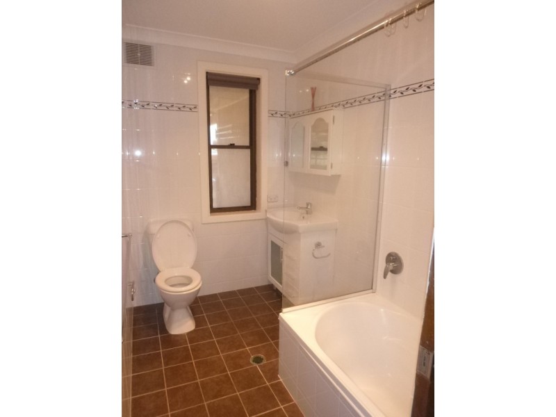 33 Chisholm Street, Goulburn NSW 2580