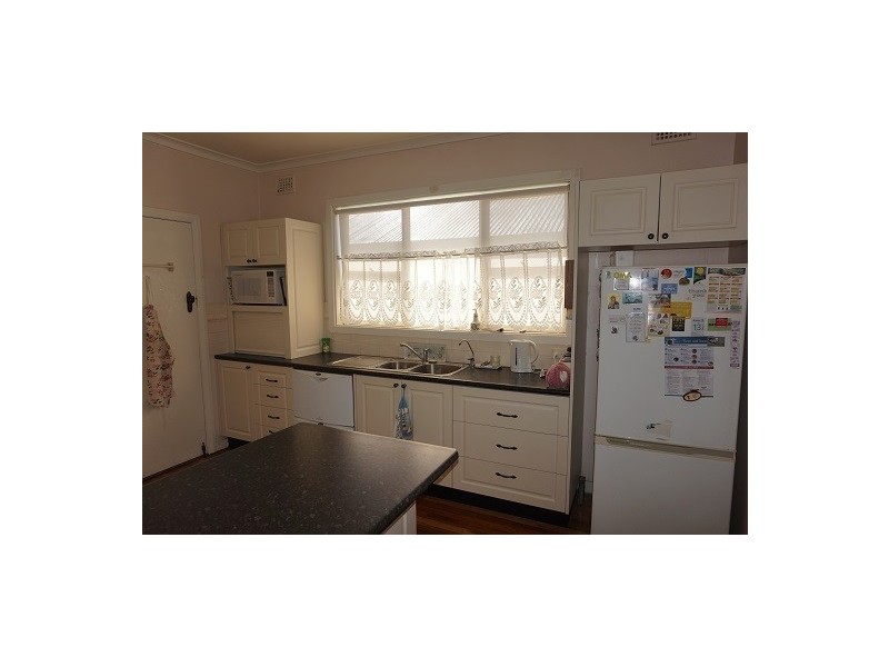 19 Betts Street, Goulburn NSW 2580